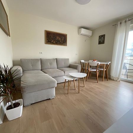 Spring Apartment In Përmet Esterno foto