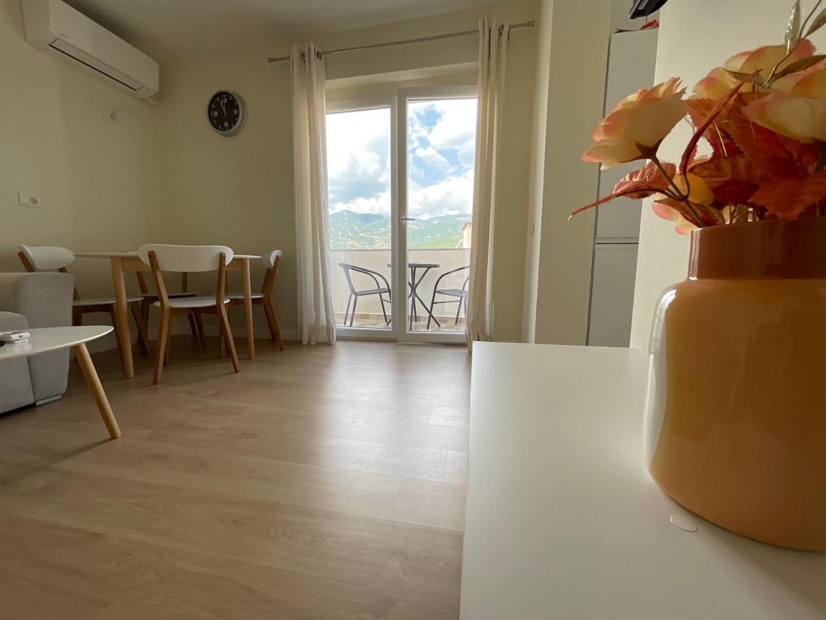 Spring Apartment In Përmet Esterno foto